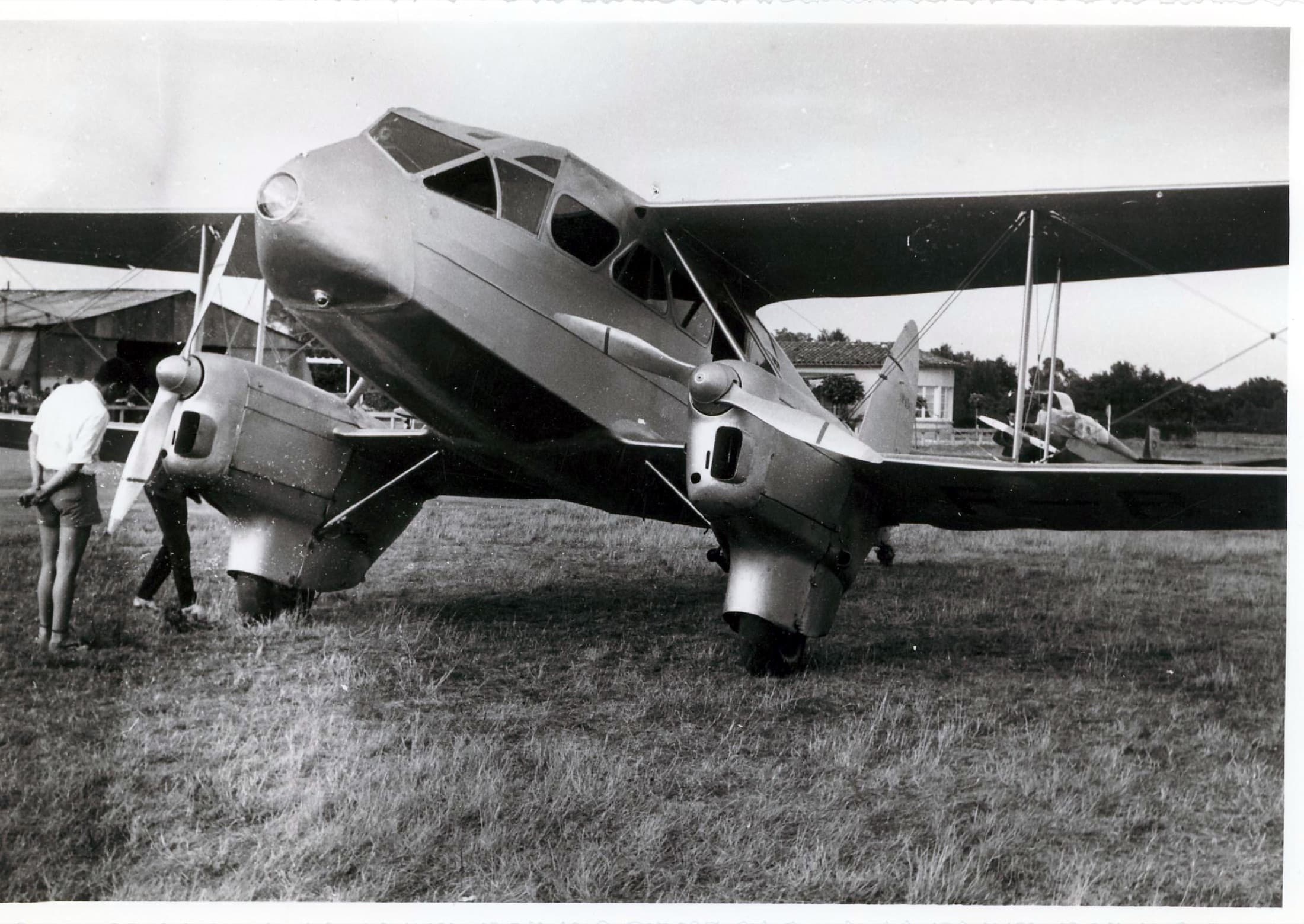 De Havilland Dragon Rapide F-BJUY