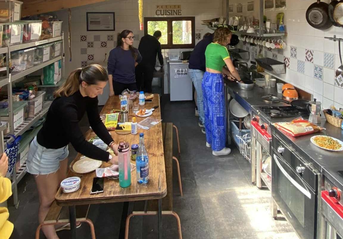 Cuisine collective du centre Bouloc Skydive